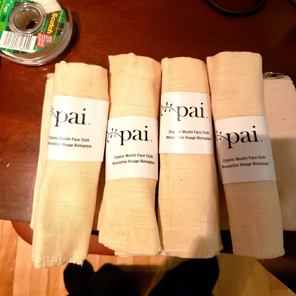 Pai muslin cleansing cloths 4 plus case